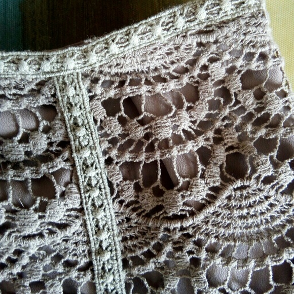 Blue tassel sold @Anthropologie crochet skirt - Picture 2 of 7